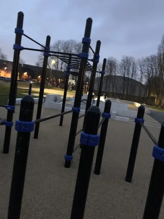 OFS Calisthenics Park - Sporthal Linkeroever