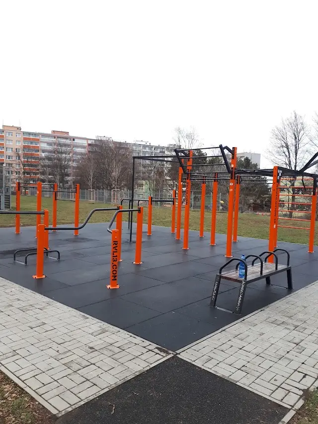Street workout hřiště Prosek