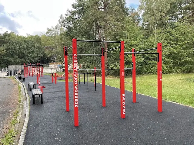 Venkovní (sport.) WORKOUTové hřiště