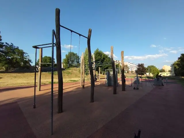 Workout hřiště