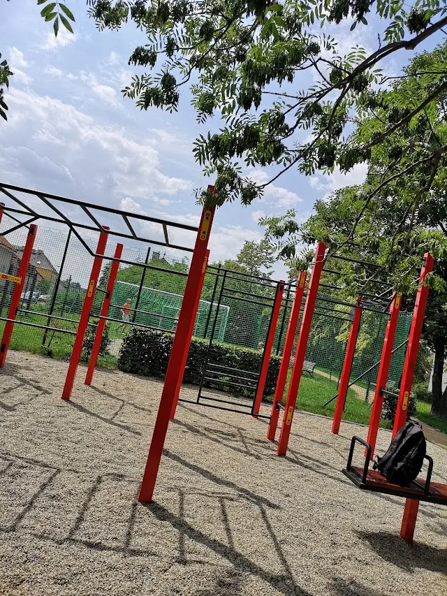 Workout hřiště