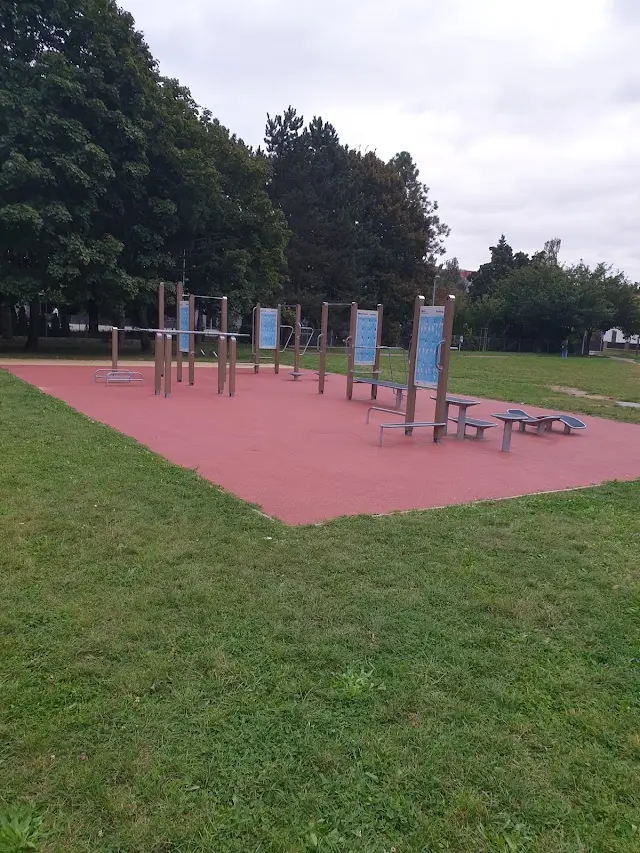 Workout hřiště