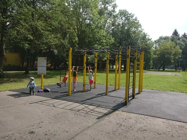 Workoutové hřiště