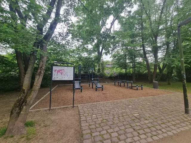 Calisthenics Anlage Düsseldorf Volksgarten