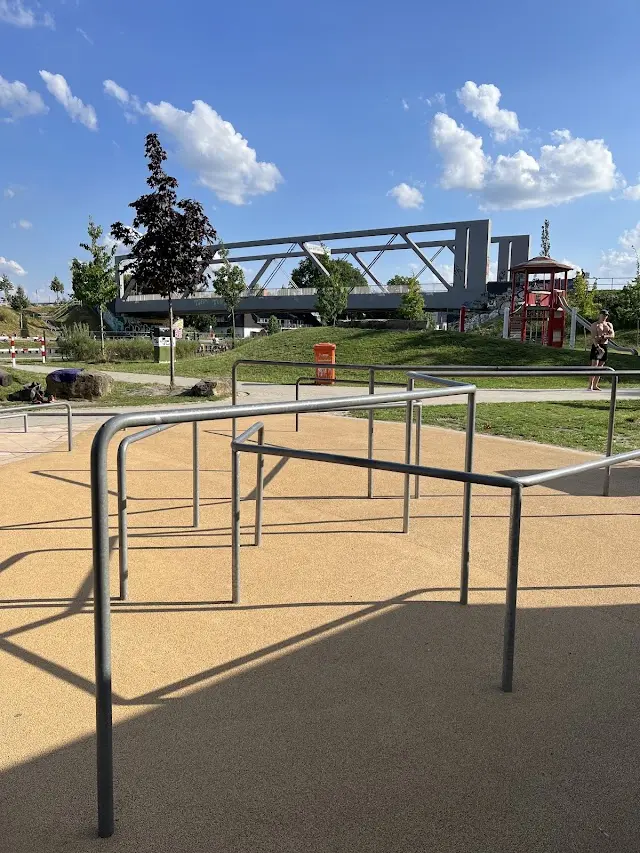 Calisthenics Park Schillerbrücke