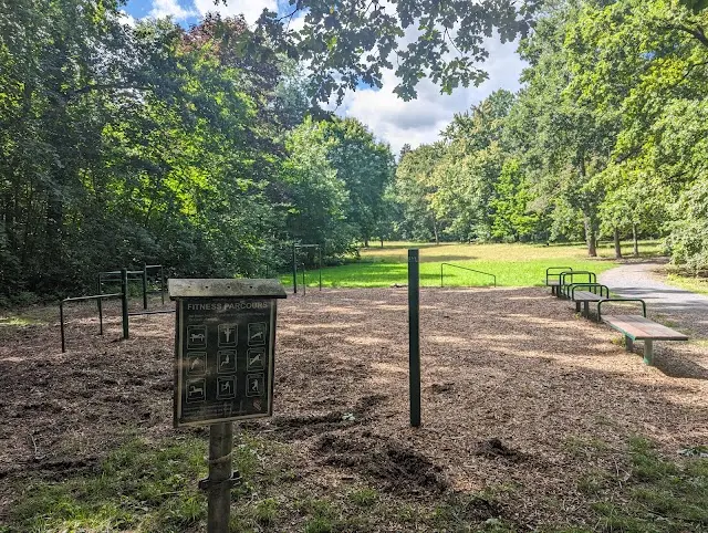 Trimm-Dich-Parcour (16 Übungen)