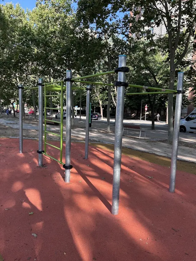 Parque Calistenia La ilustración M-30