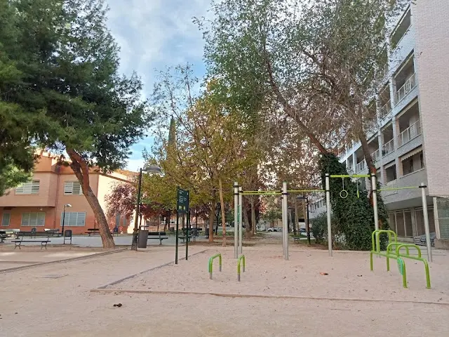 Parque de calistenia calle Monzón