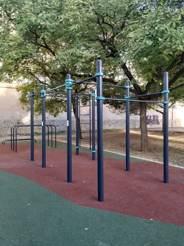 Parque de Calistenia Burjasot KENGURU.PRO