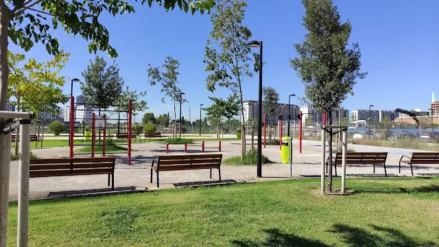 Parque de calistenia las naves