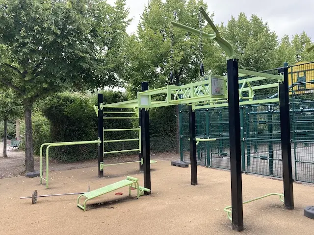 Parc de Street Workout du Square Ernest Gouin