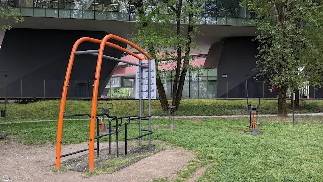 Area attrezzata Calisthenics - giardino Baridon