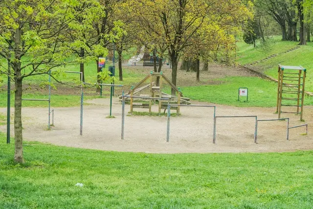 QT8 Calisthenics Arena