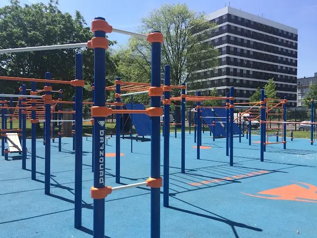 BARZQUAD Calisthenics Park Osdorp