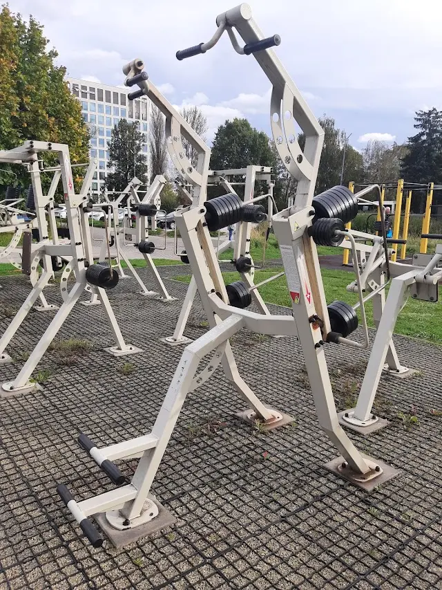 Otwarta siłownia (streetworkout)