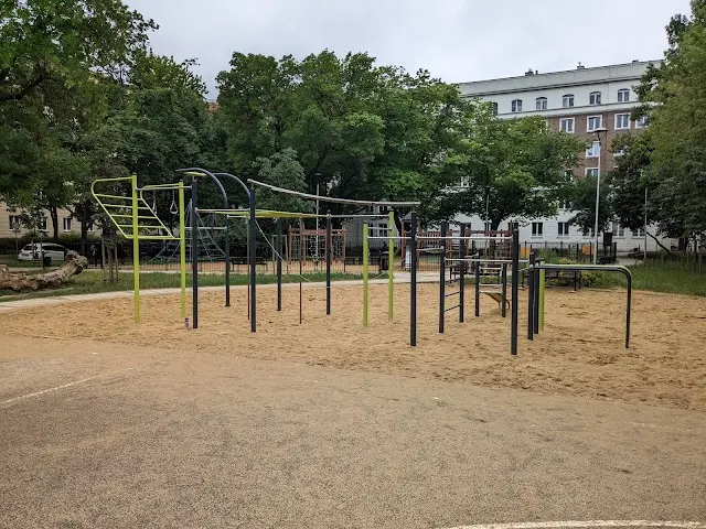 Street workout Drążki Pl. Zbawiciela