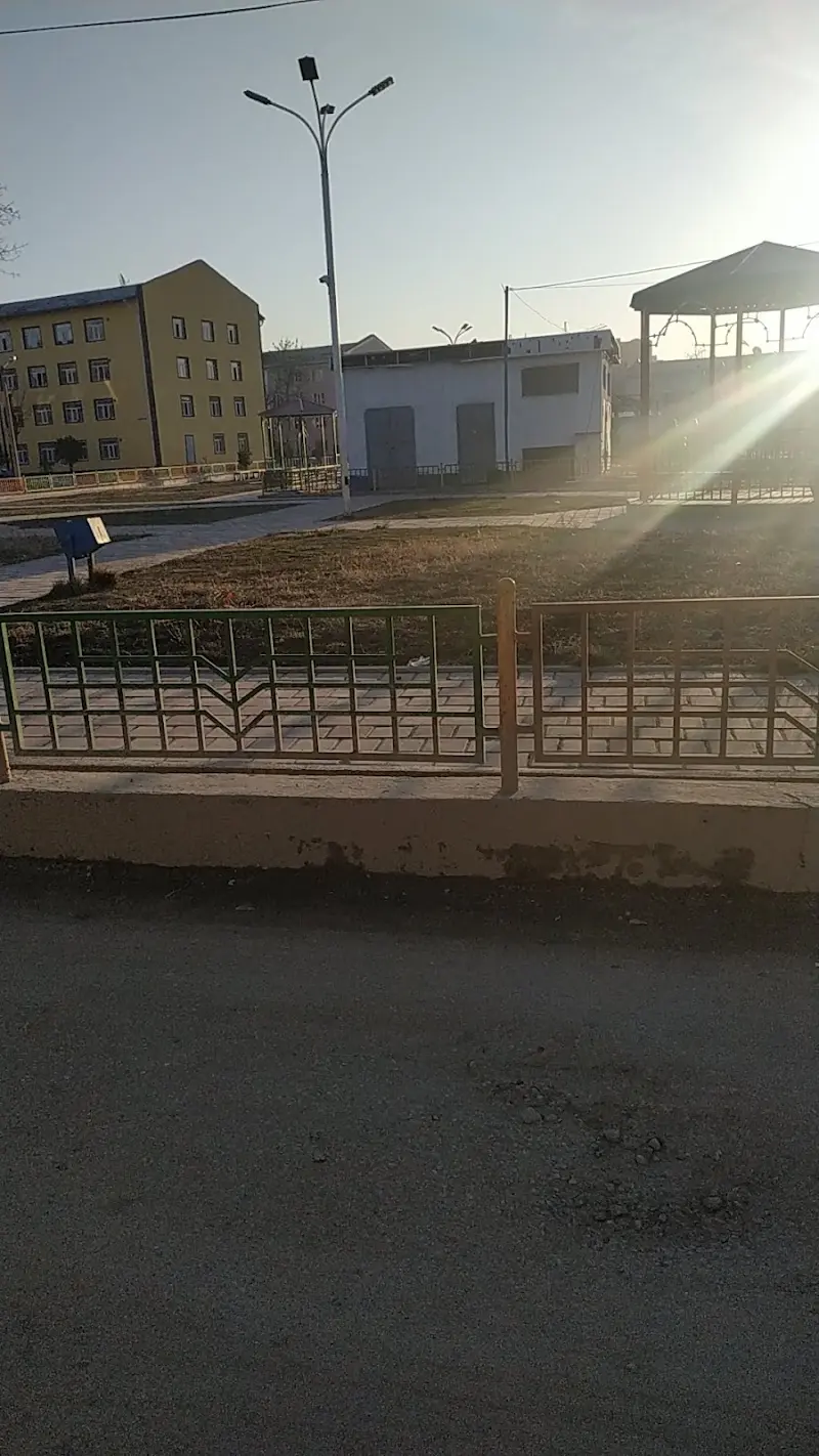 Майдони варзишӣ (Душанбе юг)