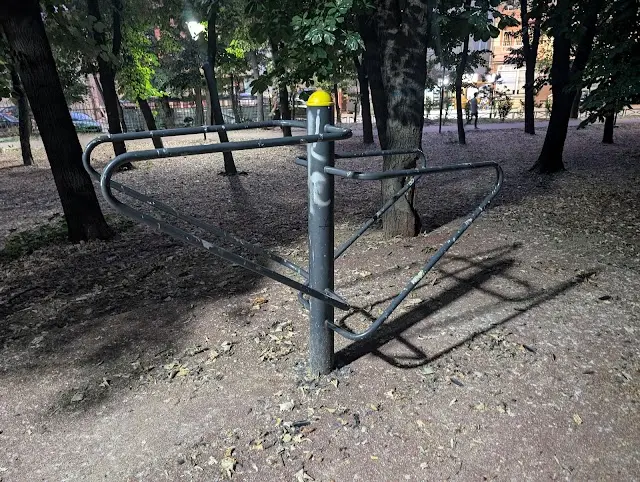 Fitness Calisthenic Outdoor